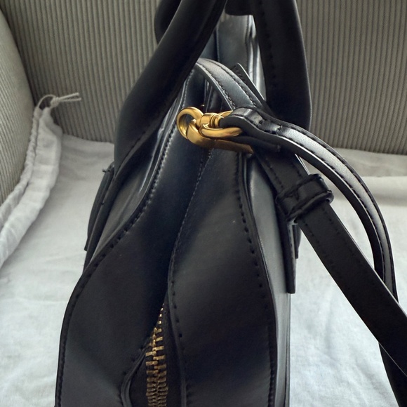 Handbag - Picture 4 of 6